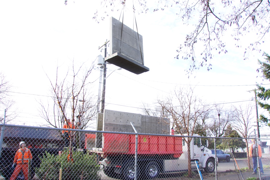 moving-modular-concrete-walls.jpg